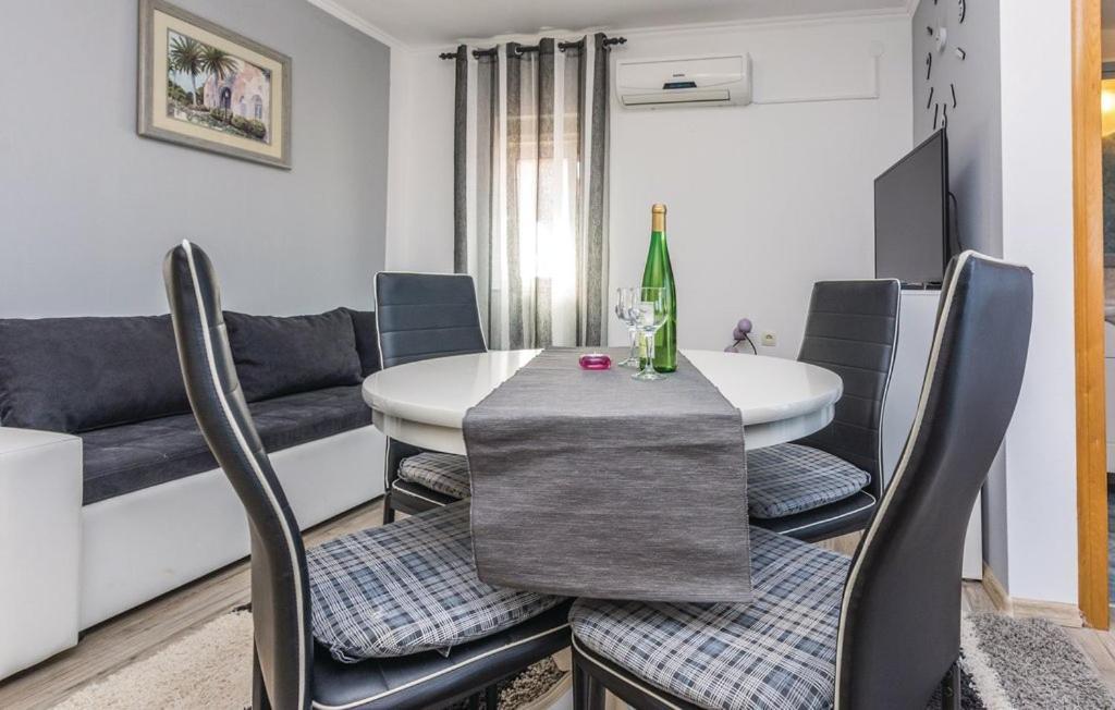 Nena Apartmani วีร์ ภายนอก รูปภาพ