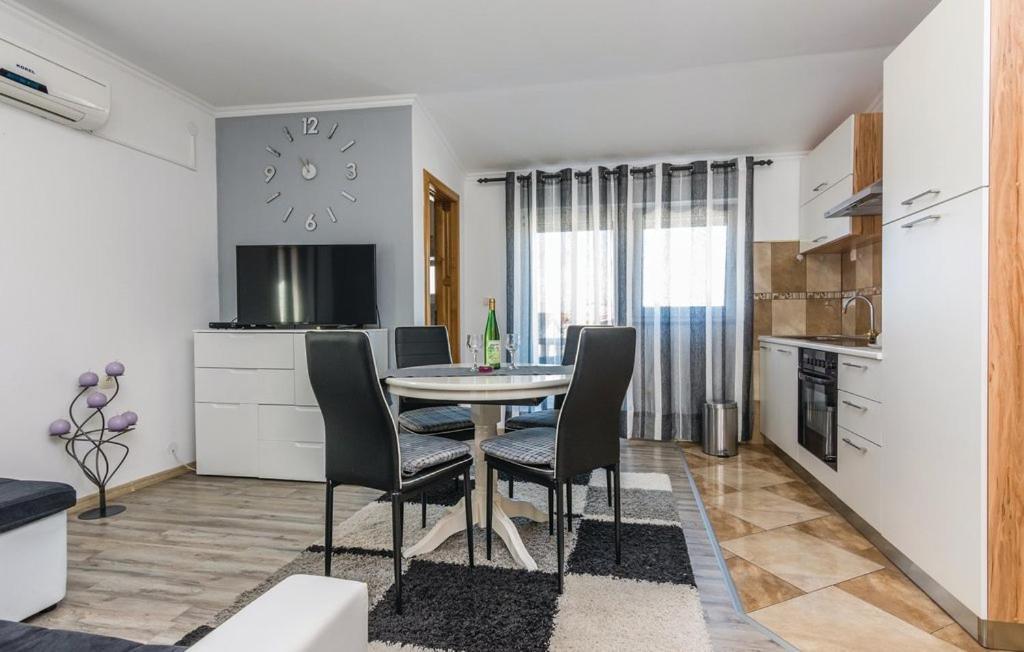 Nena Apartmani วีร์ ภายนอก รูปภาพ