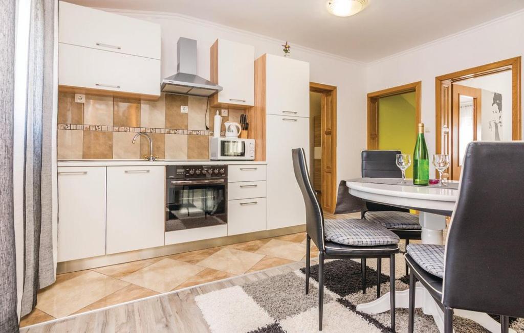 Nena Apartmani วีร์ ภายนอก รูปภาพ