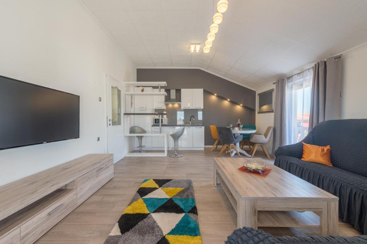 Nena Apartmani วีร์ ภายนอก รูปภาพ