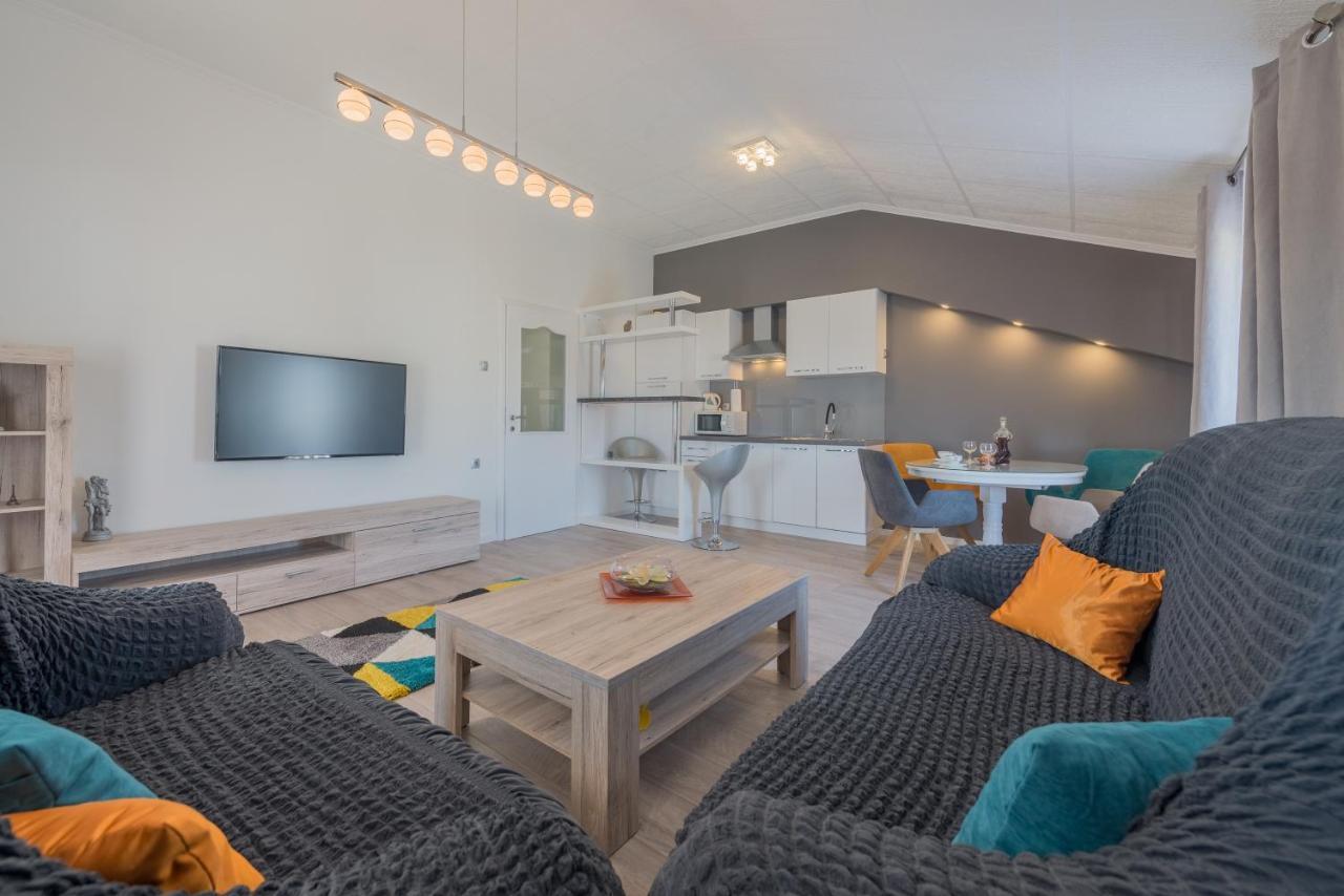 Nena Apartmani วีร์ ภายนอก รูปภาพ