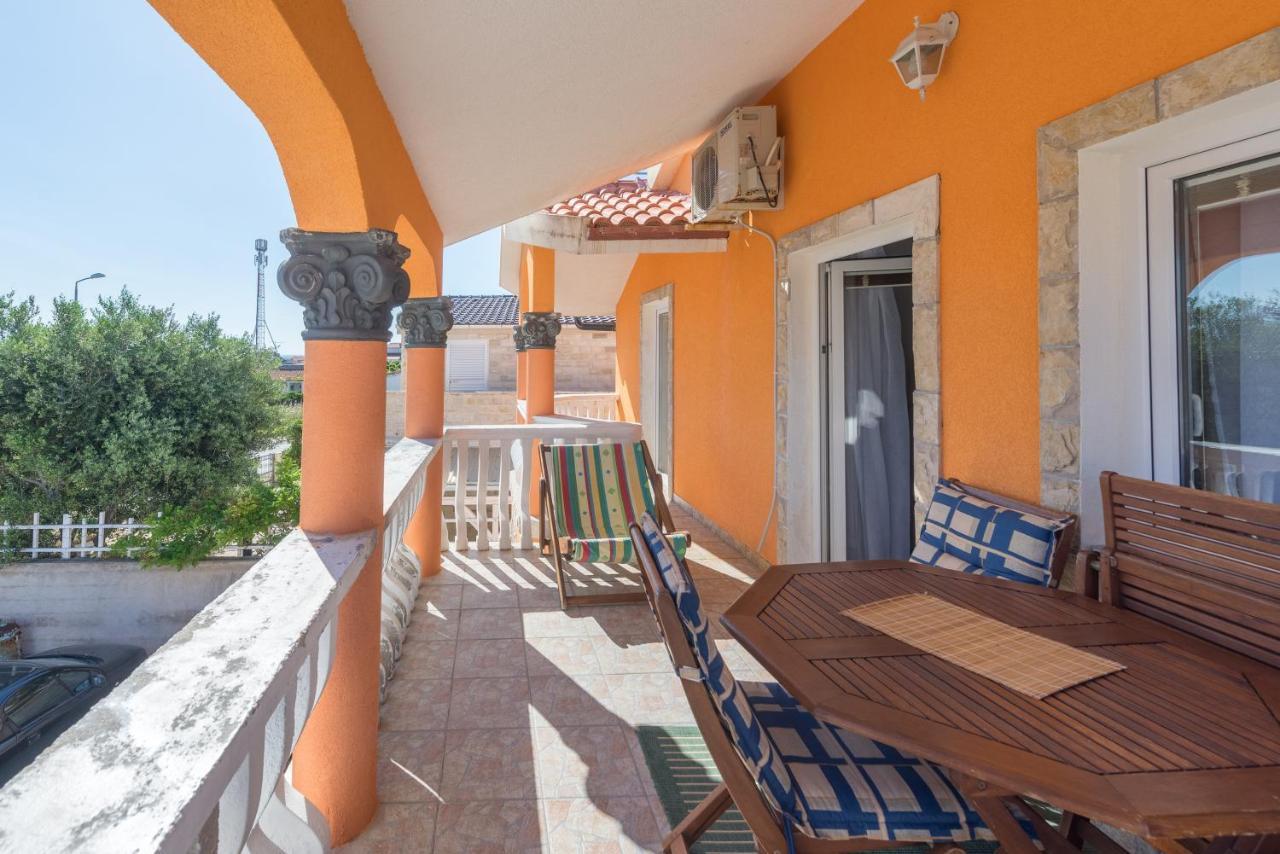 Nena Apartmani วีร์ ภายนอก รูปภาพ